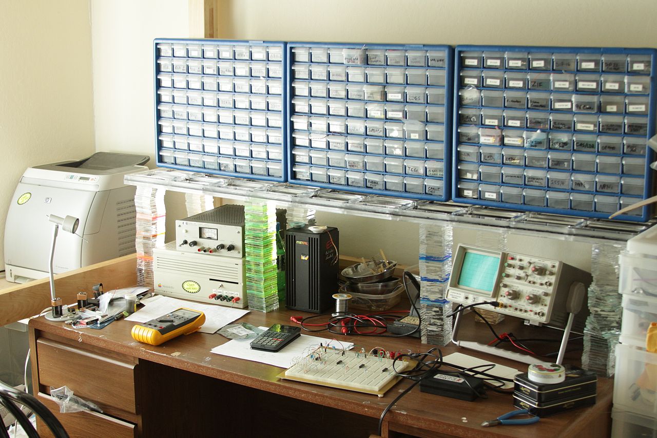 Teknik servis tezgahı ve tamir aletleri